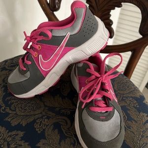 Girls Nike Running Shoes/Sneakers